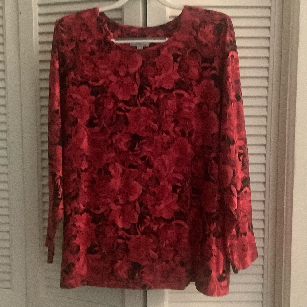 D & Co. Red Floral Women's Plus Top